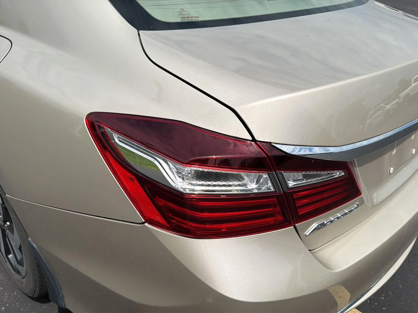 Used 2017 Modern Steel Metallic Honda EX image 12