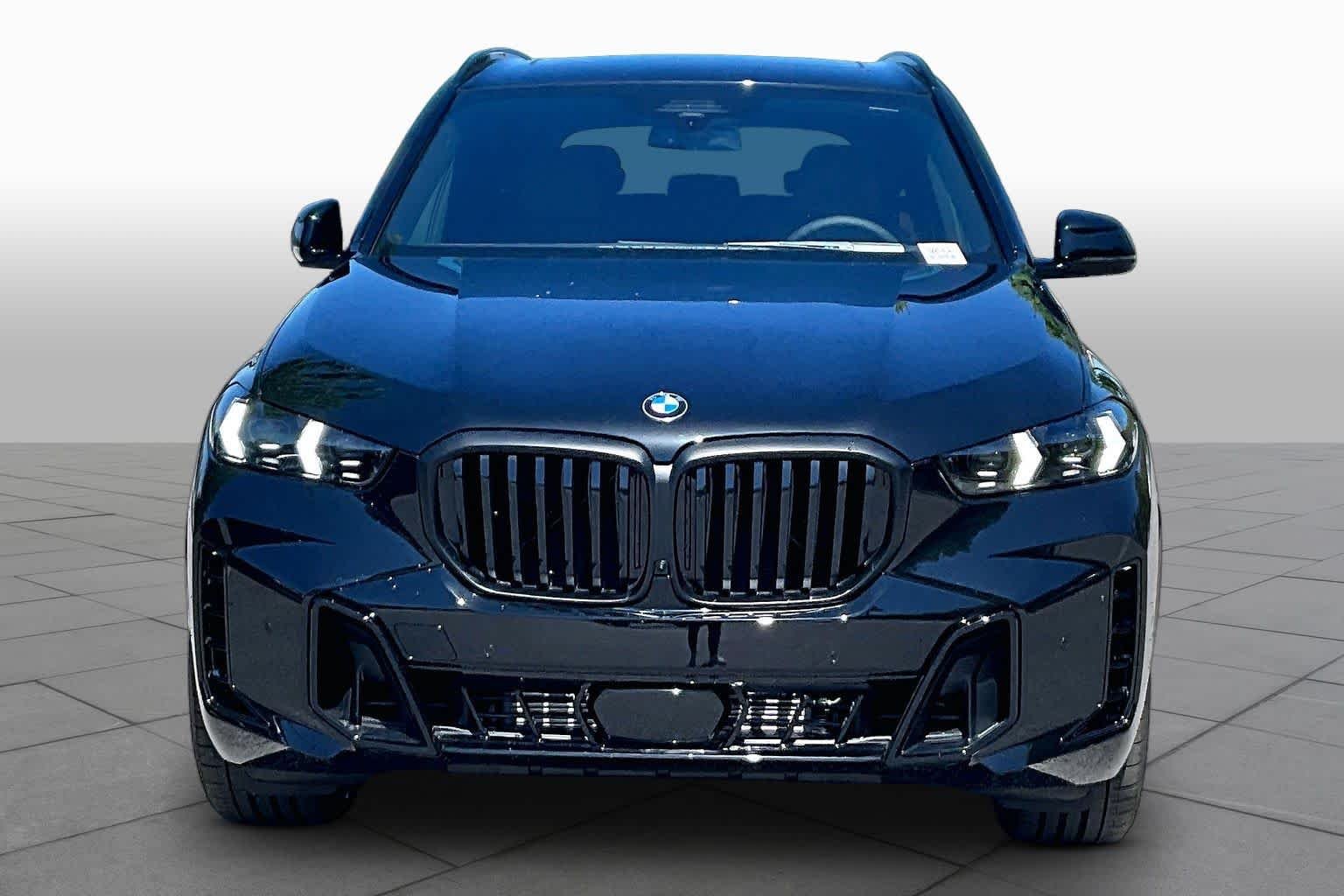 New 2026 Black Sapphire Metallic BMW xDrive40i image 3