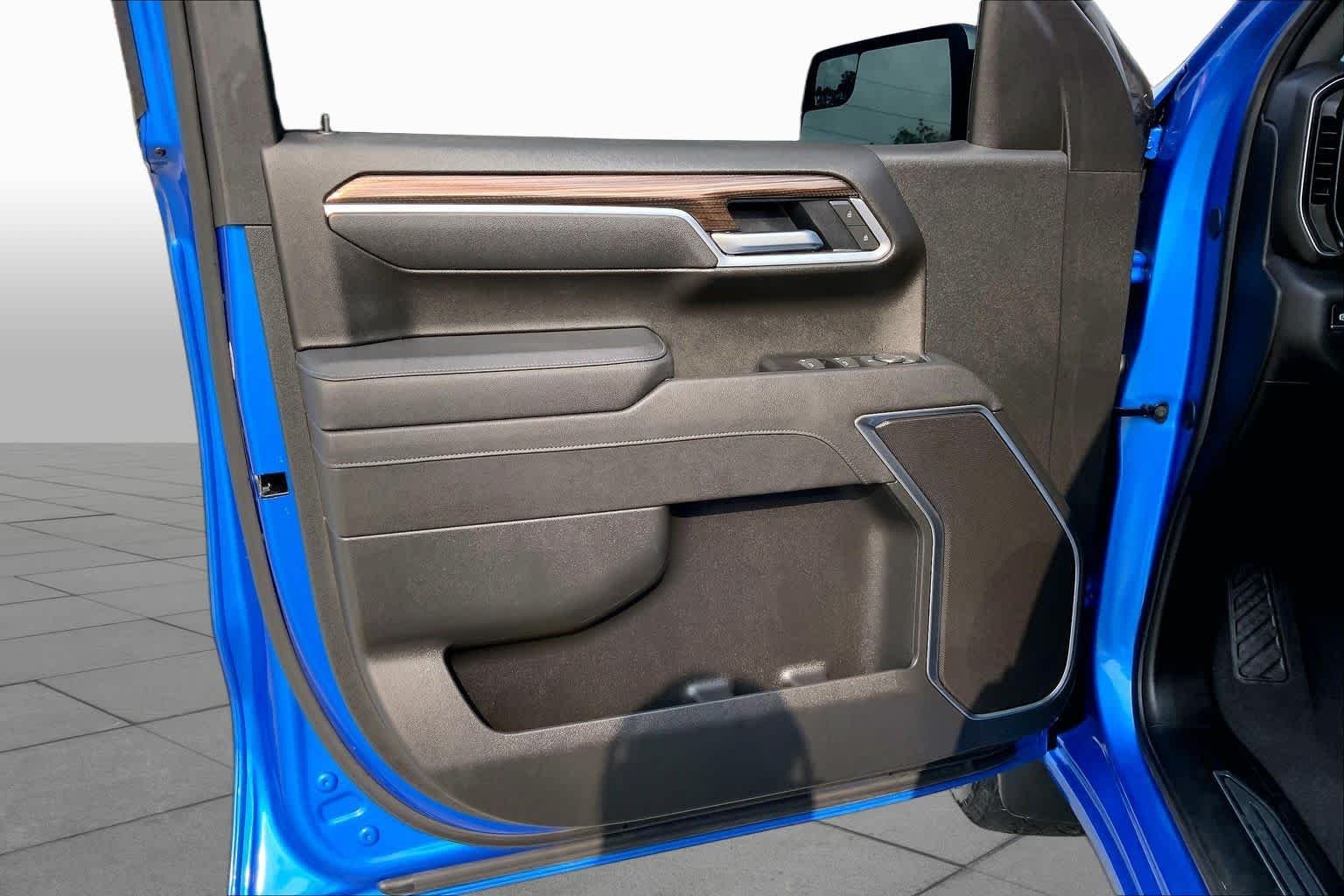 Certified Used 2025 Riptide Blue Metallic Chevrolet LT image 21