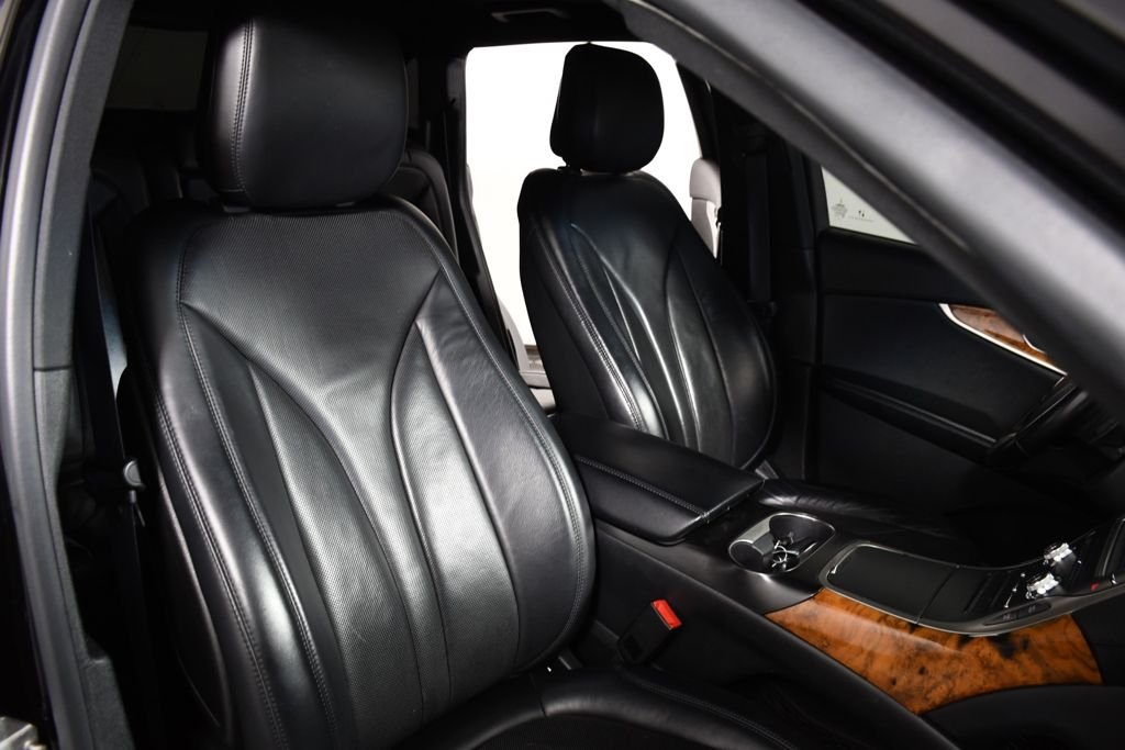 Used 2020 Infinite Black Lincoln Reserve image 20
