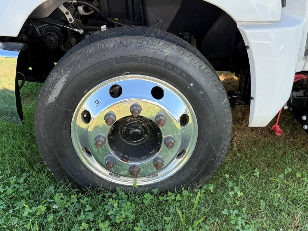 New 2024 Summit White Chevrolet Work Truck image 8