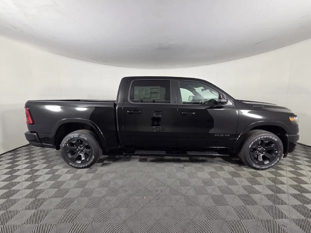 New 2026 Diamond Black Crystal Pearl-Coat Exterior Paint RAM Big Horn image 5