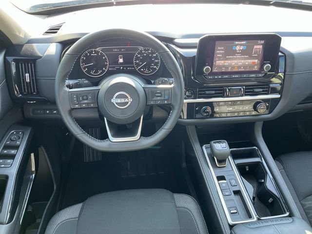 Used 2025 White Nissan SV image 12