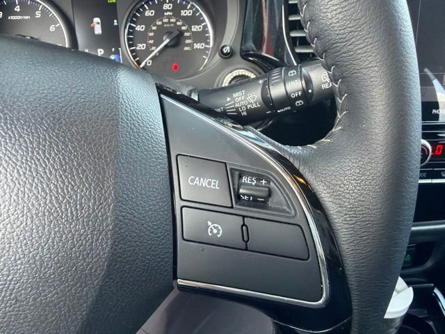 Used 2020 Red Diamond Mitsubishi SE image 21