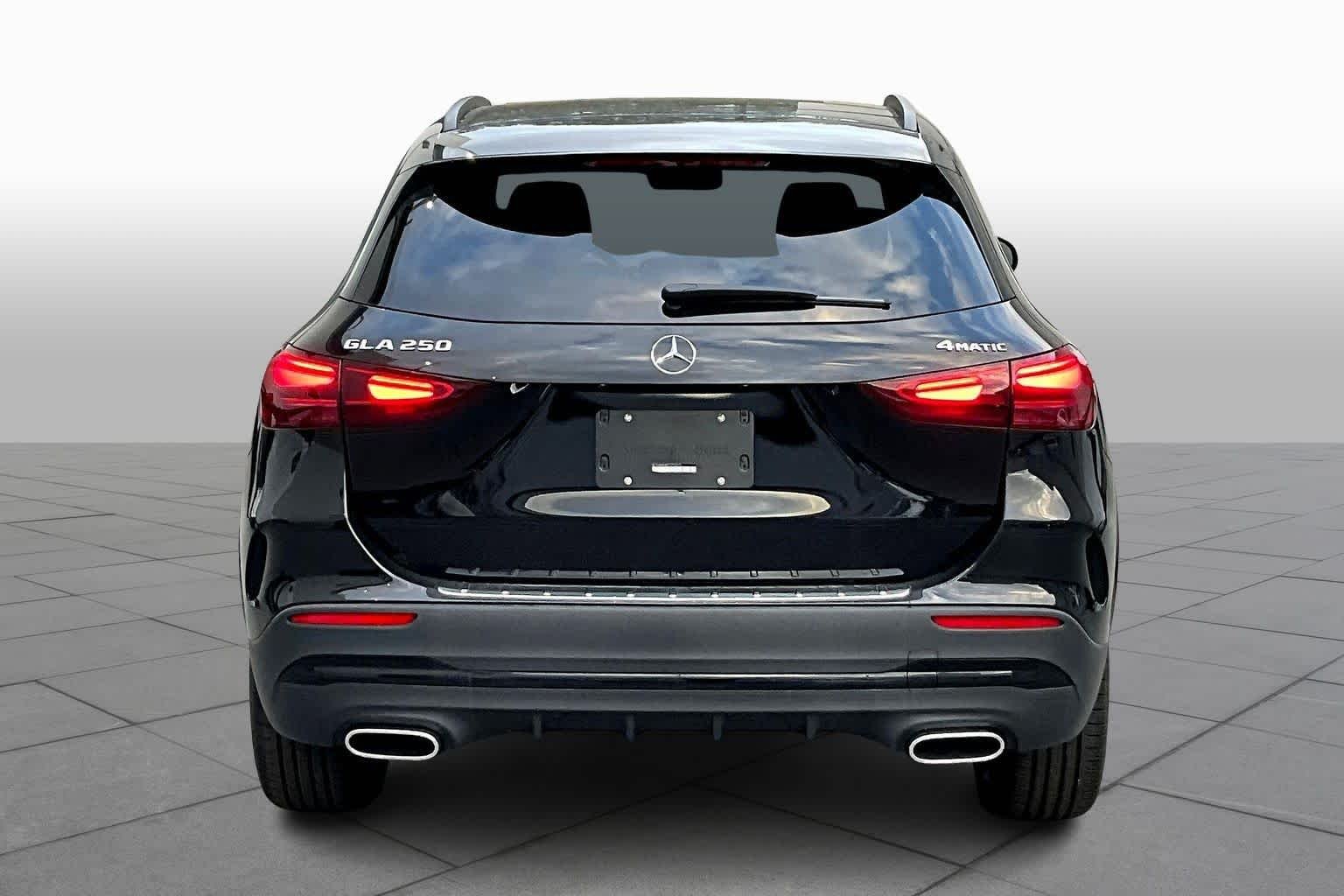 Used 2026 Night Black Mercedes-Benz GLA 250 image 6