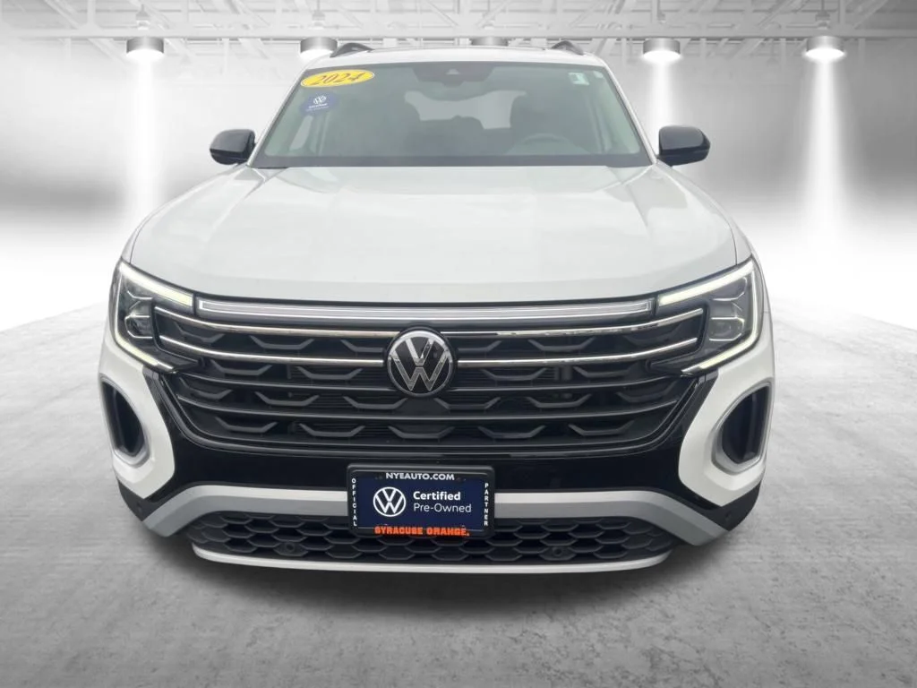 Certified Used 2024 White Volkswagen 2.0T Peak Edition SE w/Technology image 2