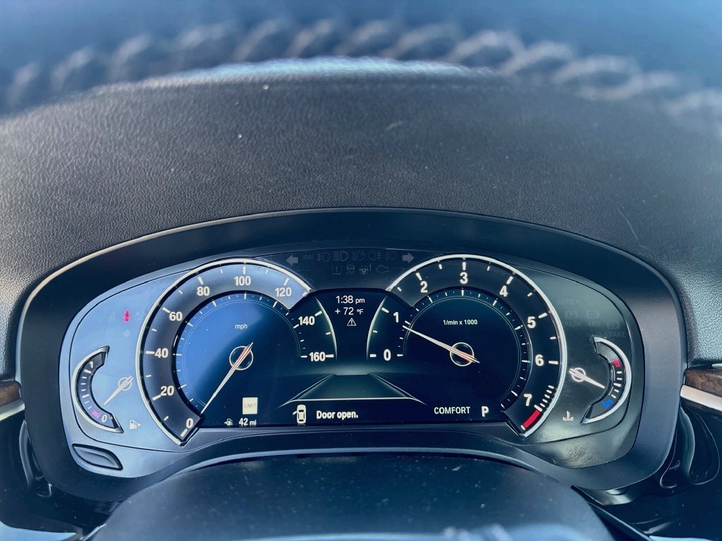 Used 2019 Black BMW 530i image 34