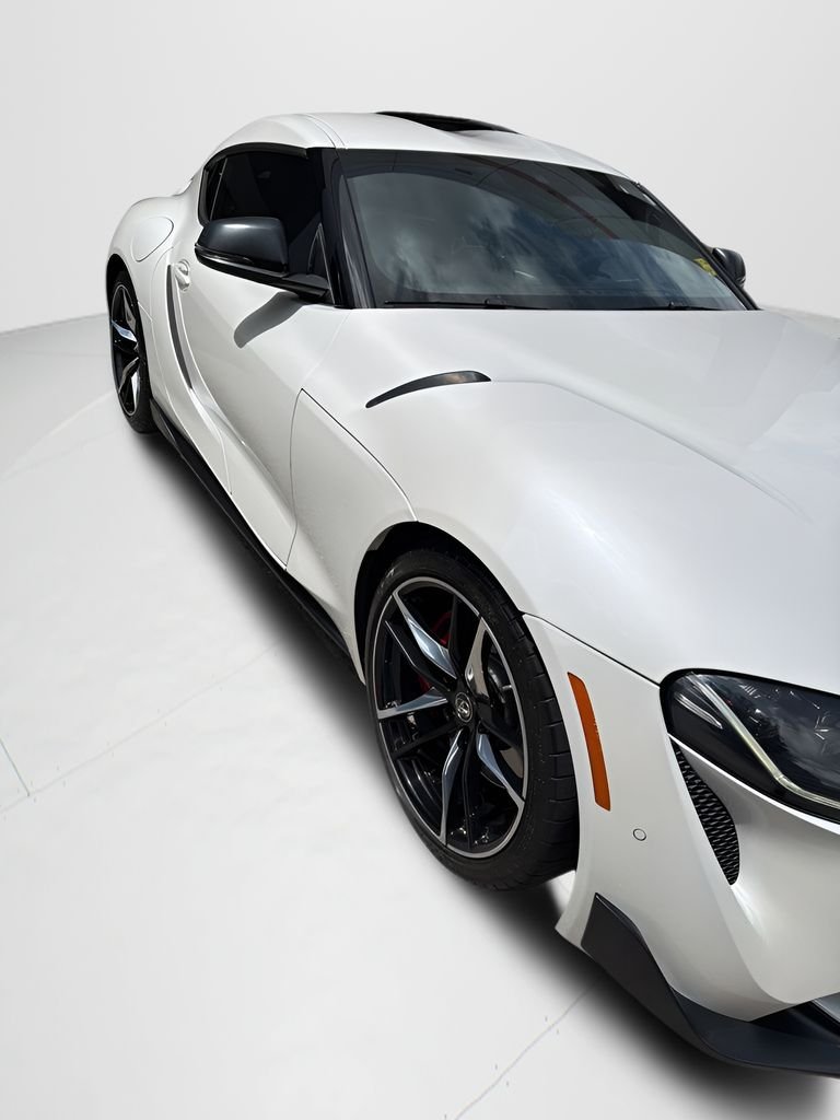 Used 2020  Toyota 3.0 image 13