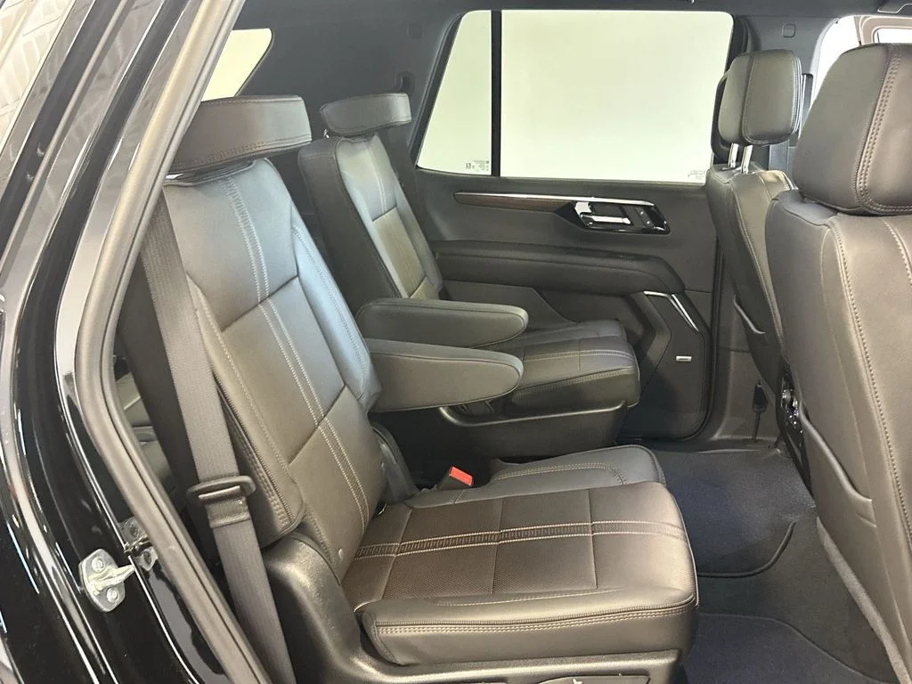 Used 2025 Black Chevrolet High Country image 34