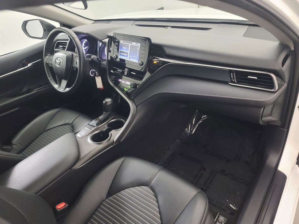 2024 Toyota Camry SE - Photo 15