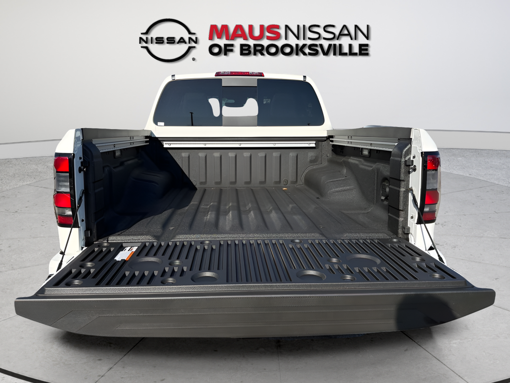 New 2026 White Nissan PRO-4X image 10