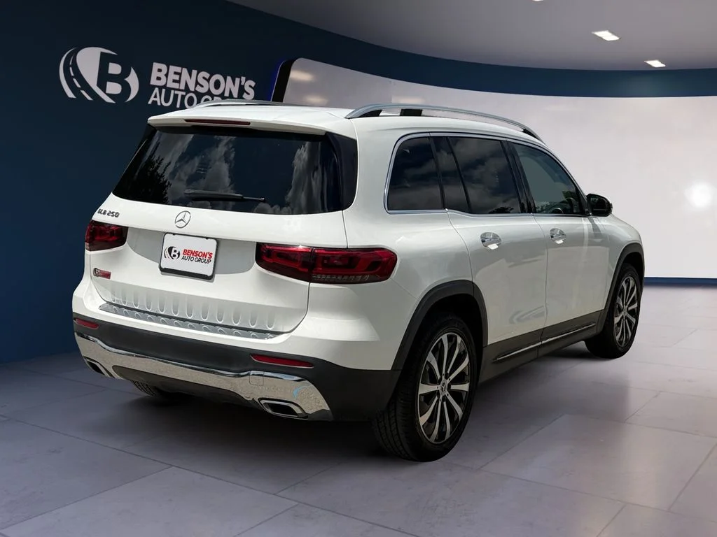 Used 2022  Mercedes-Benz GLB 250 image 5