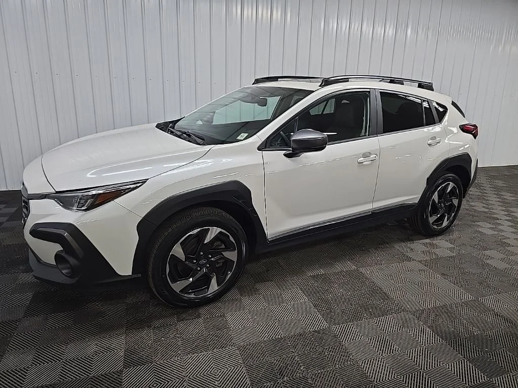 Used 2025 Crystal White Pearl Subaru Limited image 6