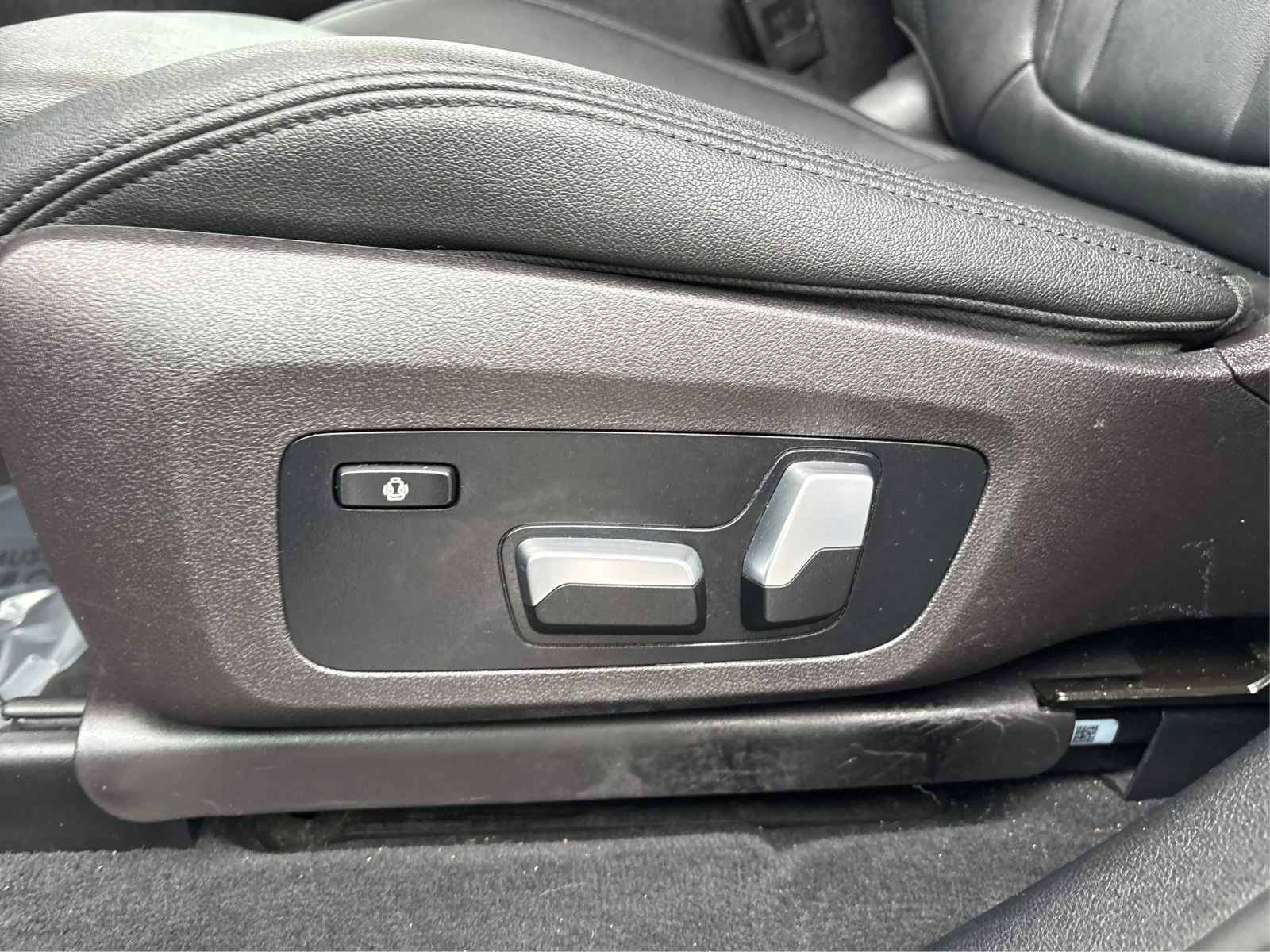 Used 2020 Glacier Silver Metallic BMW xDrive30i image 18