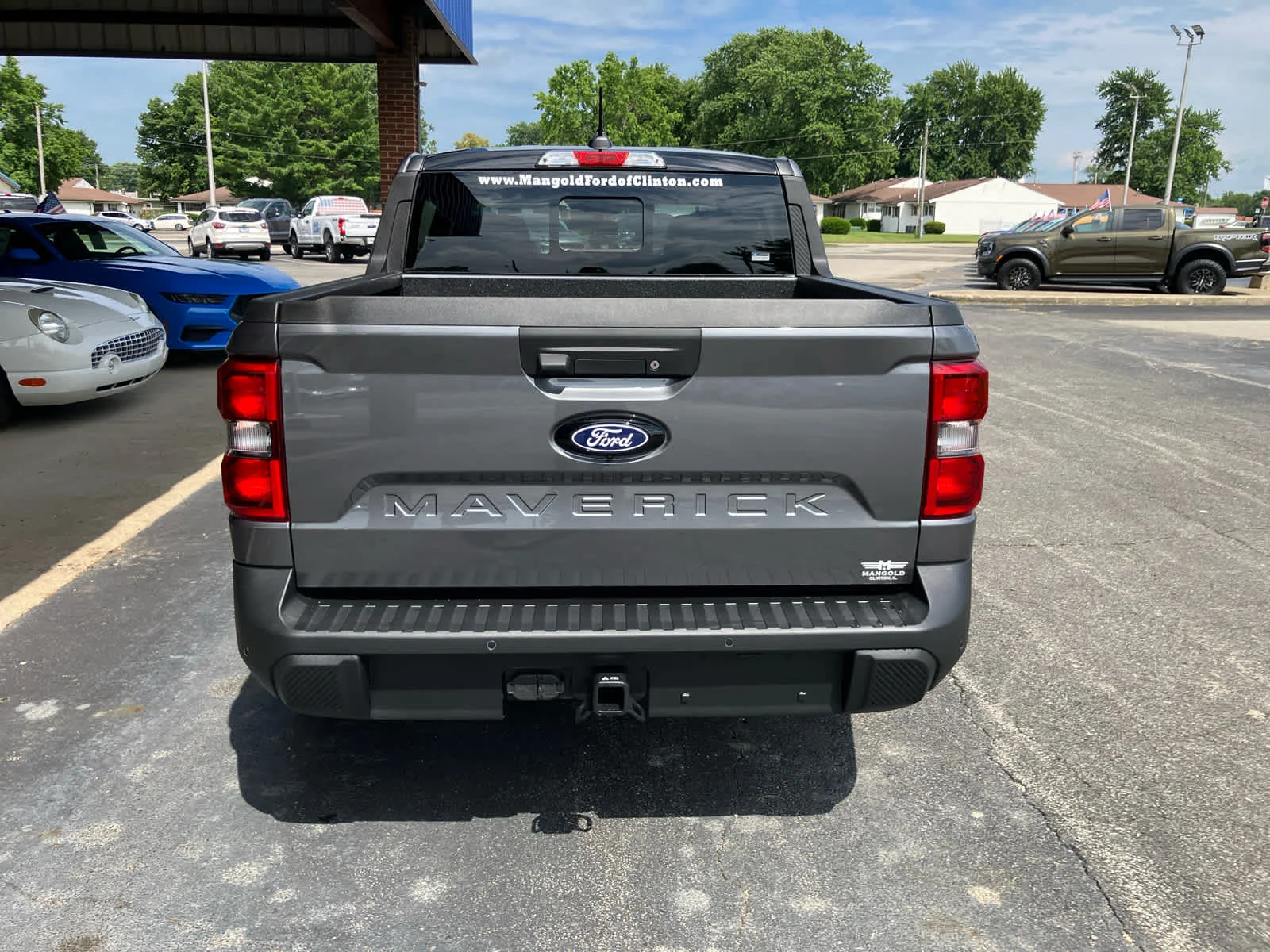 New 2026 Carbonized Gray Metallic Ford LARIAT image 17