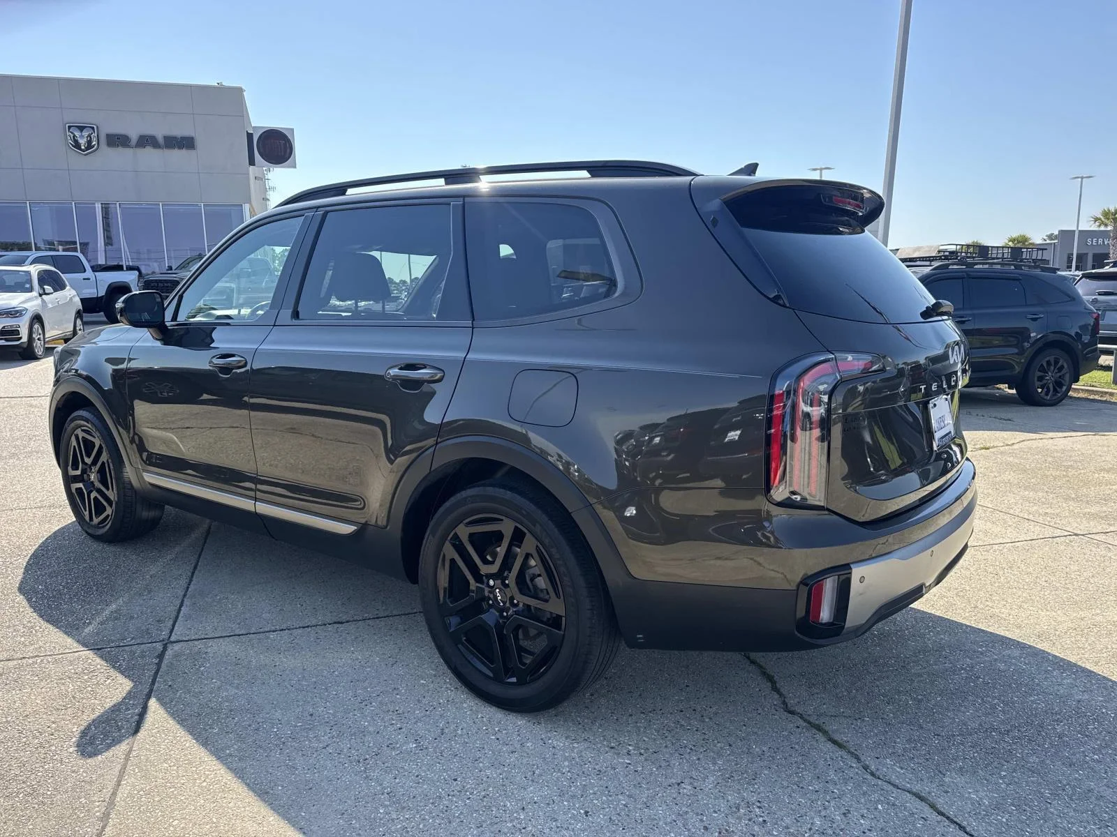 Used 2023 Dark Moss Kia SX Prestige X-Line AWD image 5