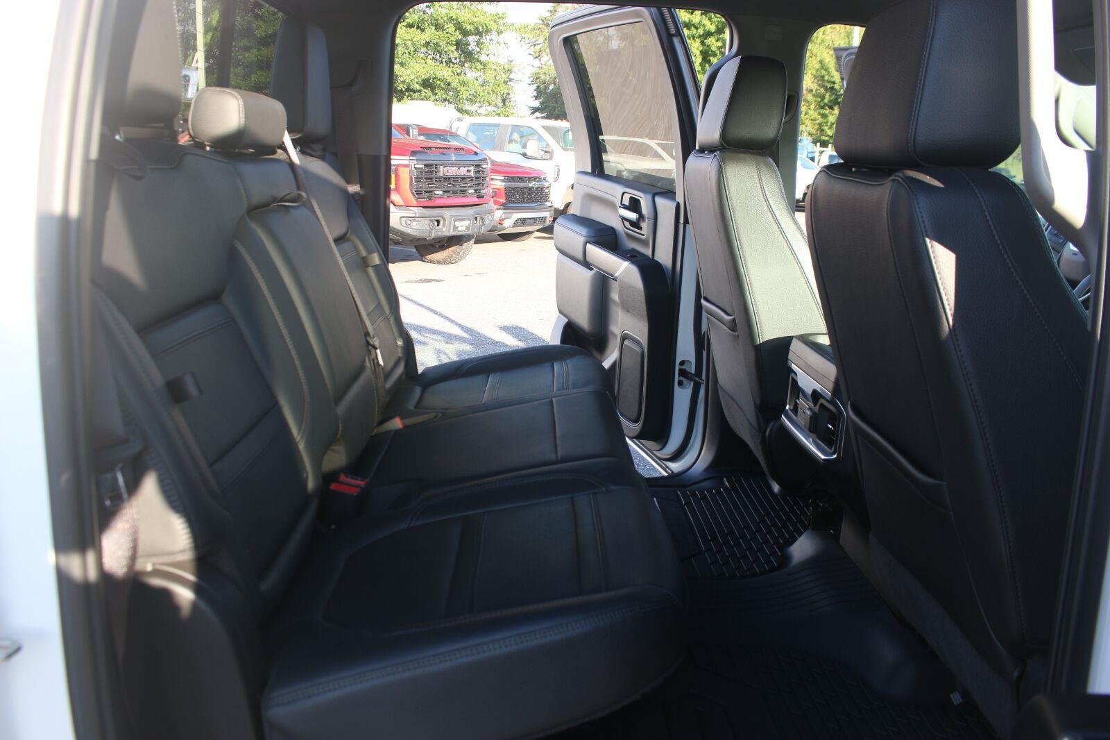 Used 2022 SUMMIT WHITE GMC Denali image 38