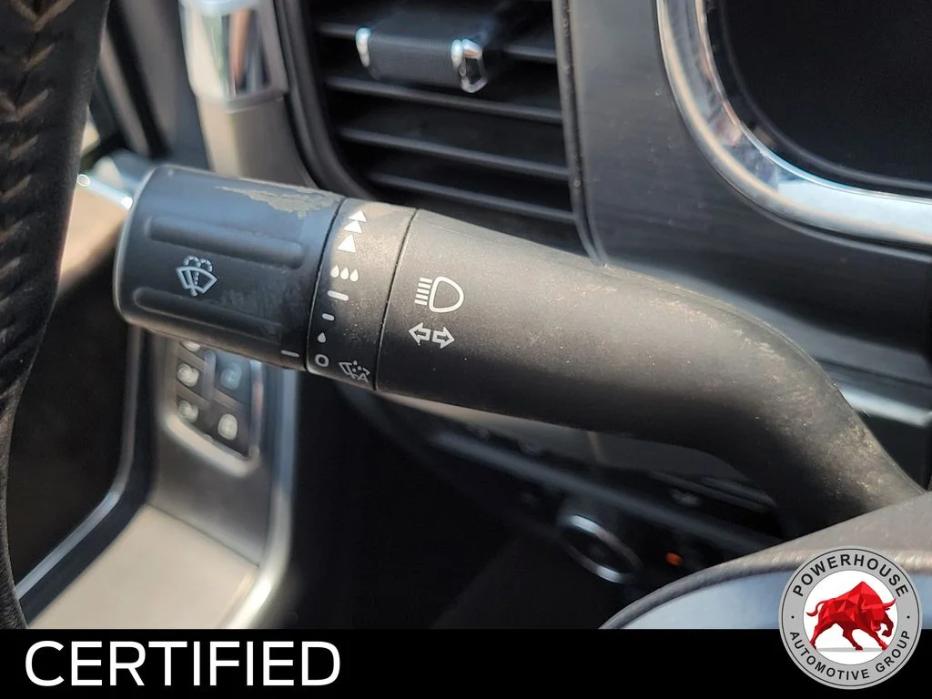 Used 2023 White Ford Lariat image 30