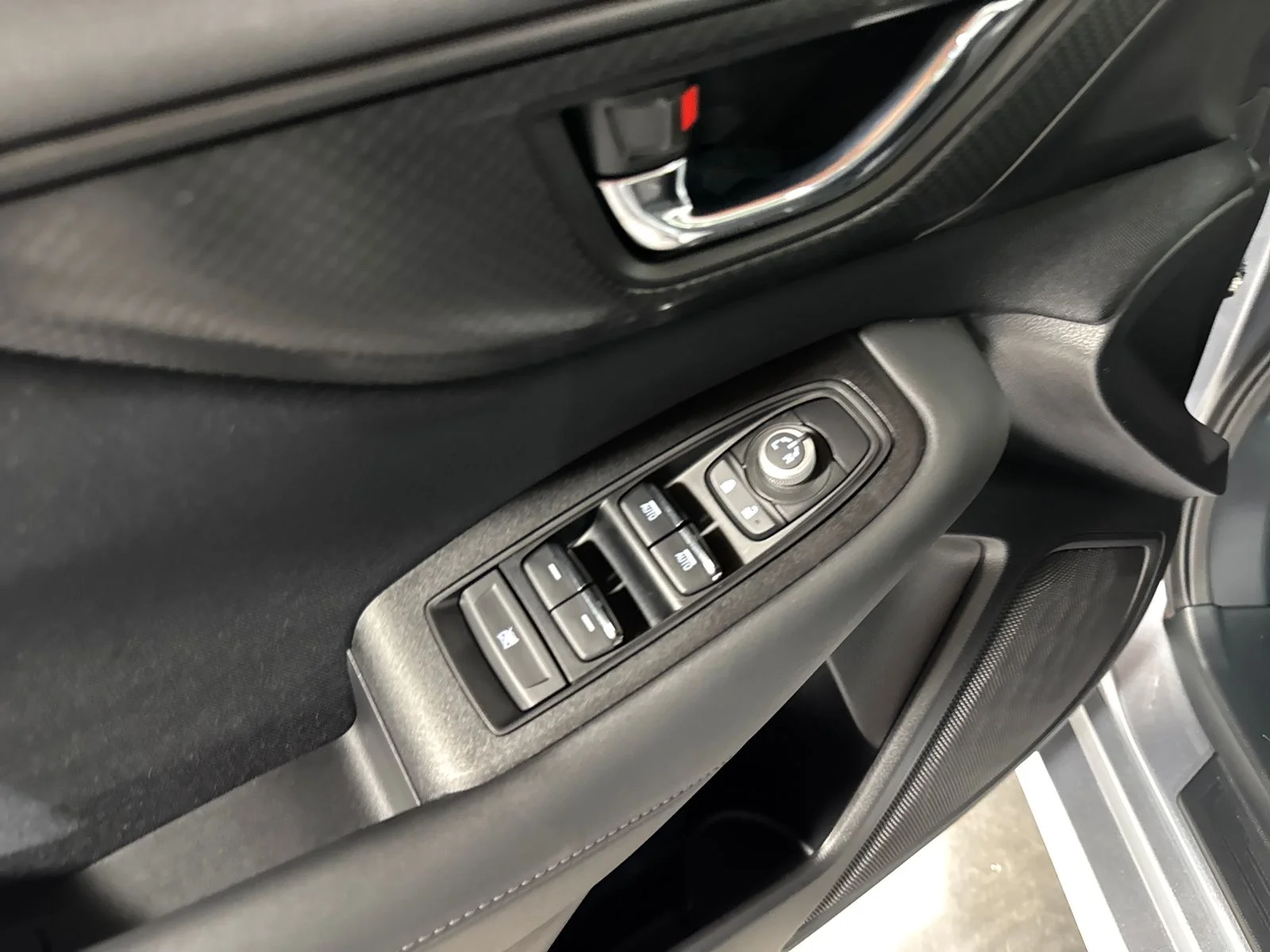 Used 2024 Ice Silver Metallic Subaru Premium image 17