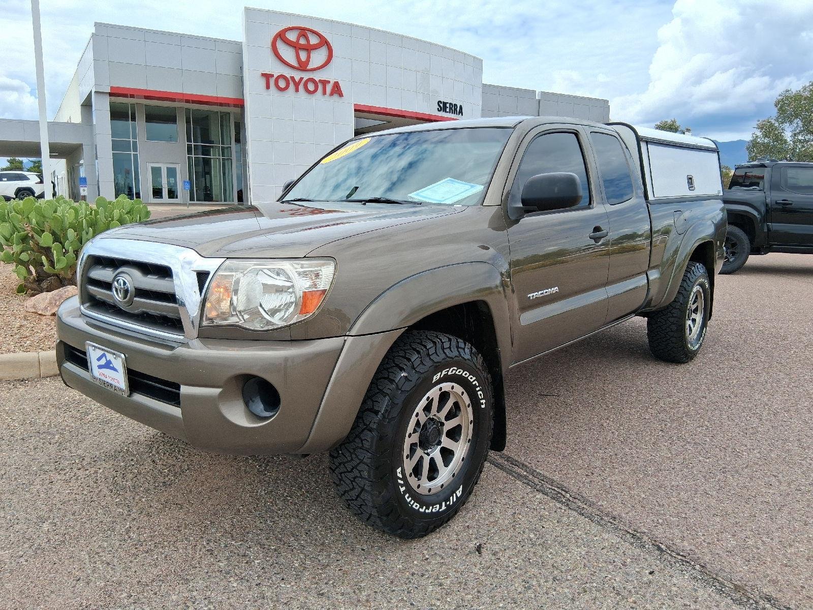 Used 2009 Pyrite Mica Toyota PreRunner image 1