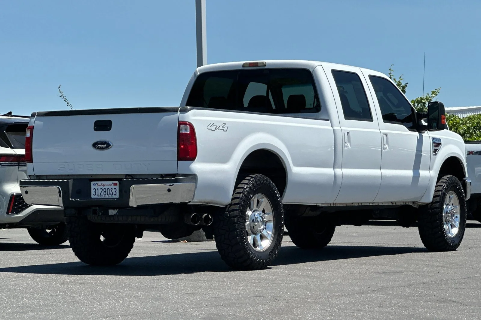 Used 2010 White Ford  image 4