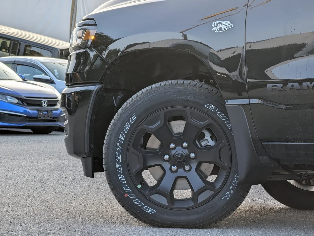 New 2026 Black RAM Sport - - 5.7L HEMI eTorque - Trailer Brake Ctrl - 3.92 Rear Axle - All-Weather Mats & More! image 9
