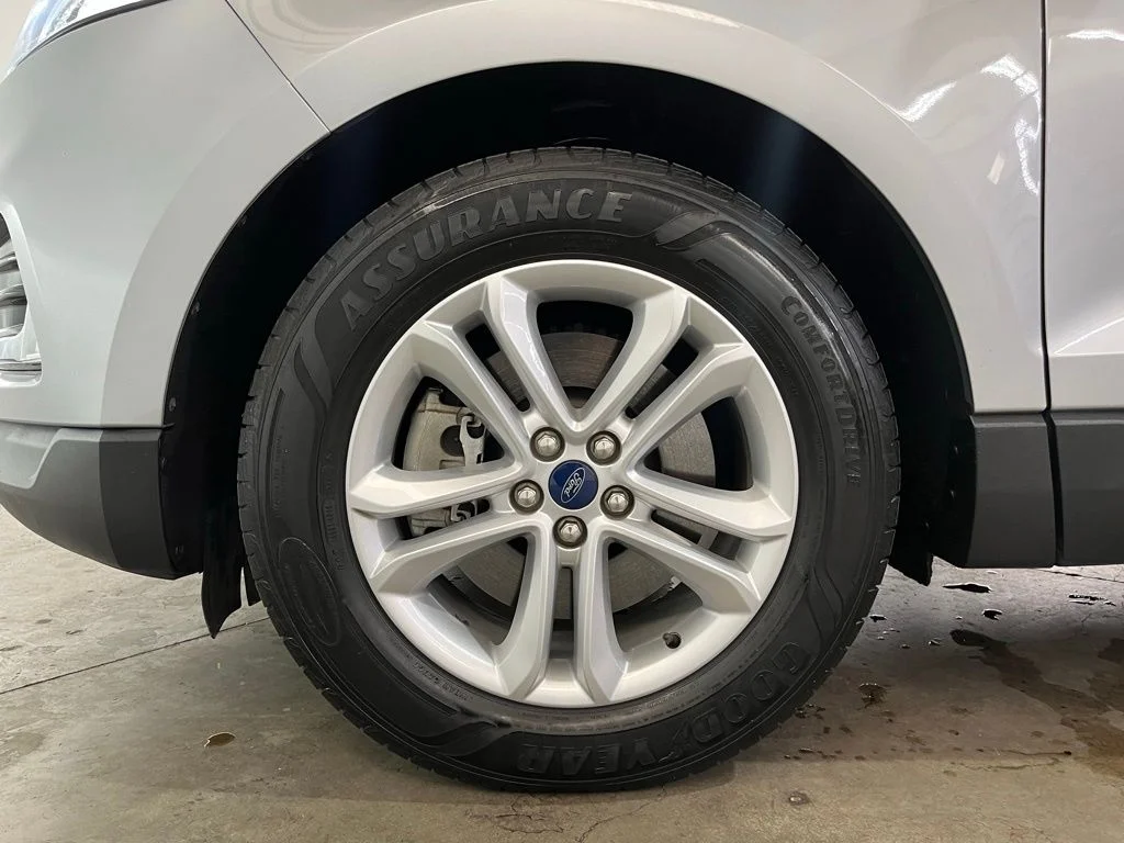 Used 2020 Silver Ford SEL image 16