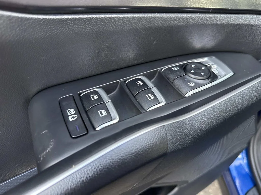 Used 2022 Blue Kia S image 22