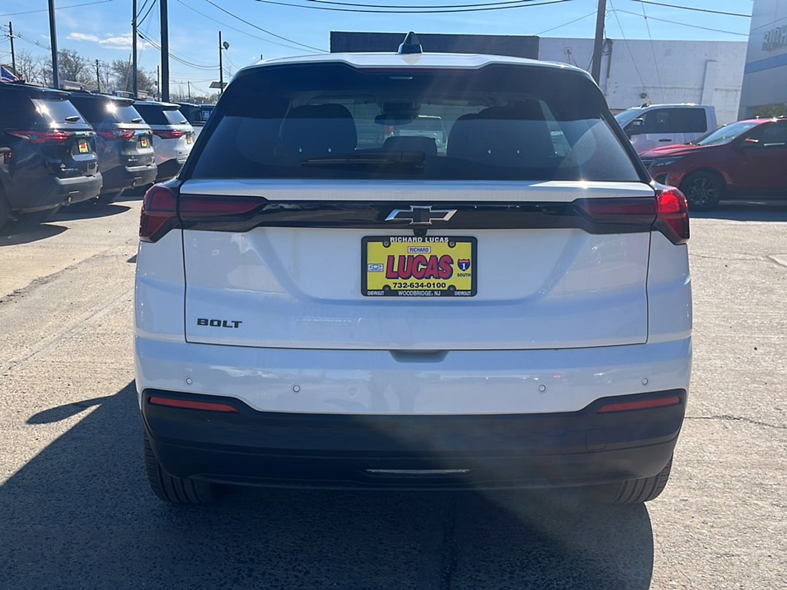 New 2027 Summit White Chevrolet LT image 10