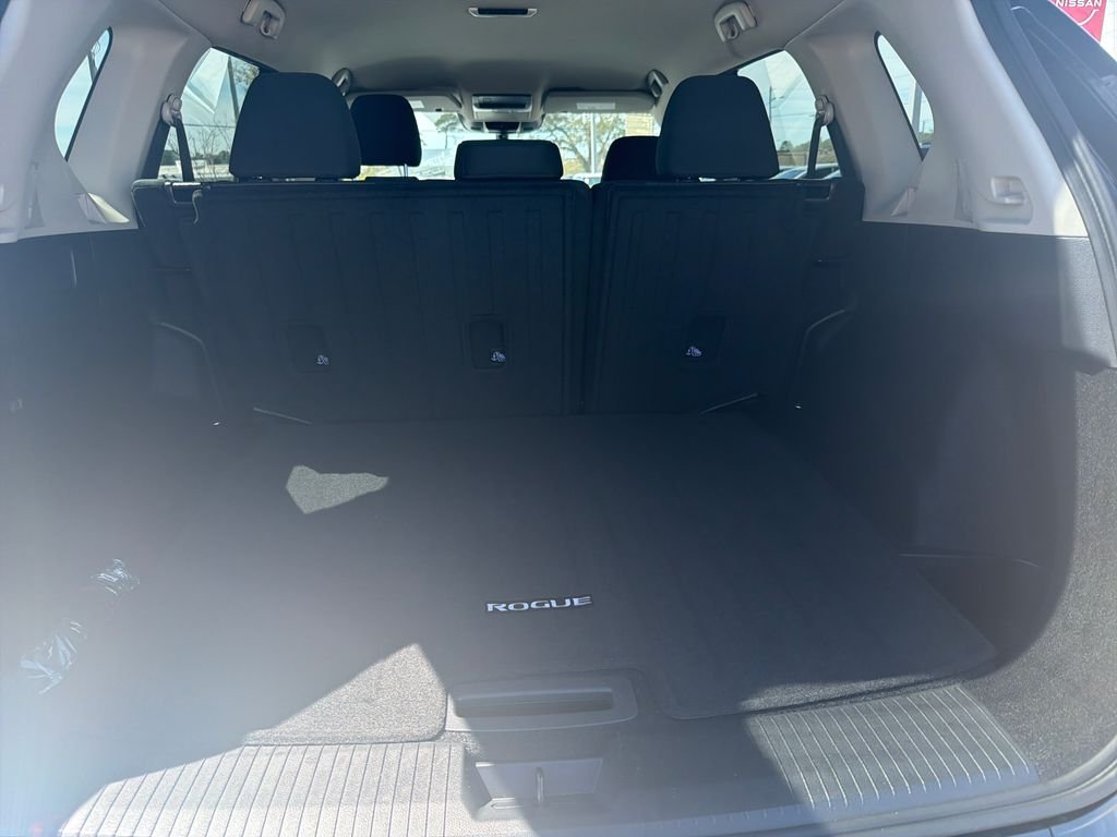 New 2026 Nissan Rogue SV 4D Sport Utility