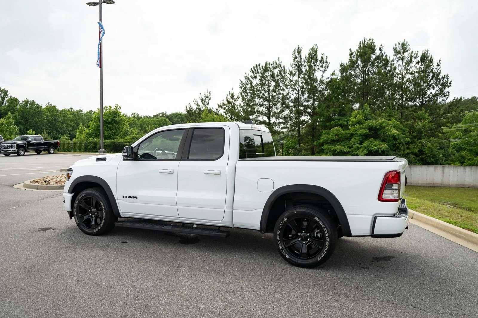 Used 2021 White Ram Big Horn/Lone Star image 7