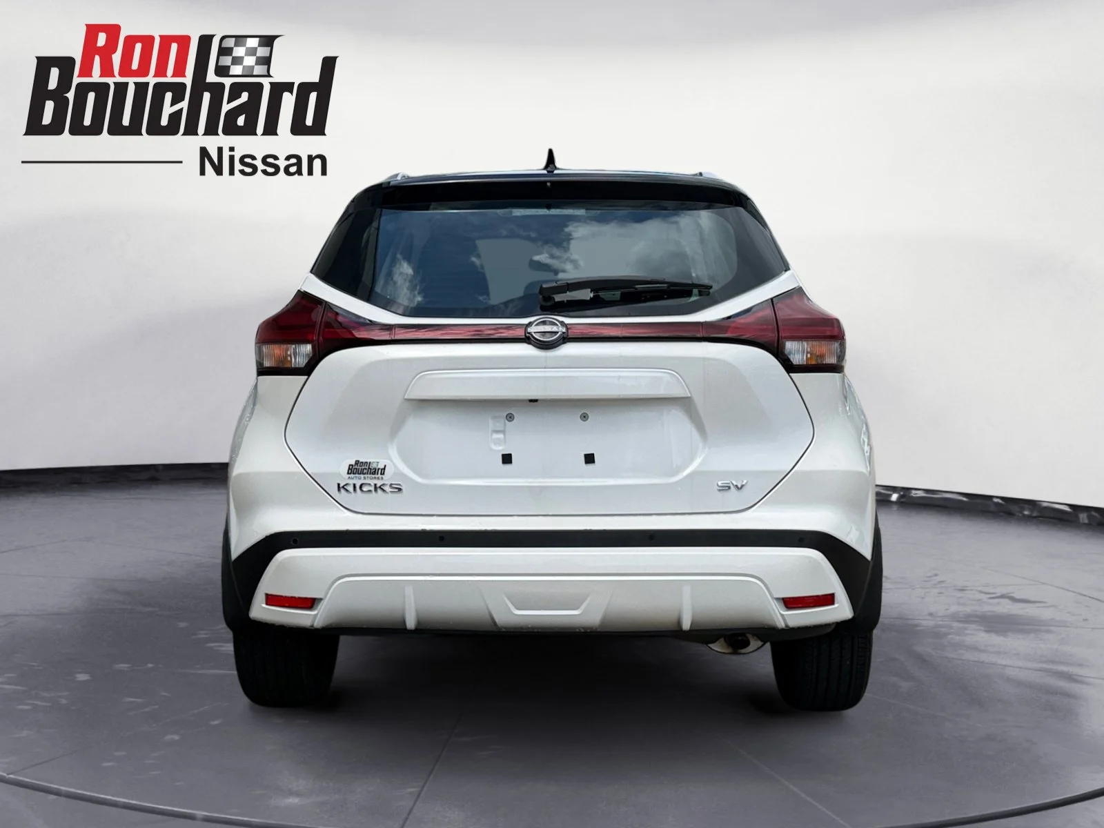 Used 2024 Aspen White Tricoat/Super Black Nissan SV image 3