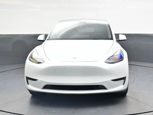 Used 2025  Tesla Long Range image 10