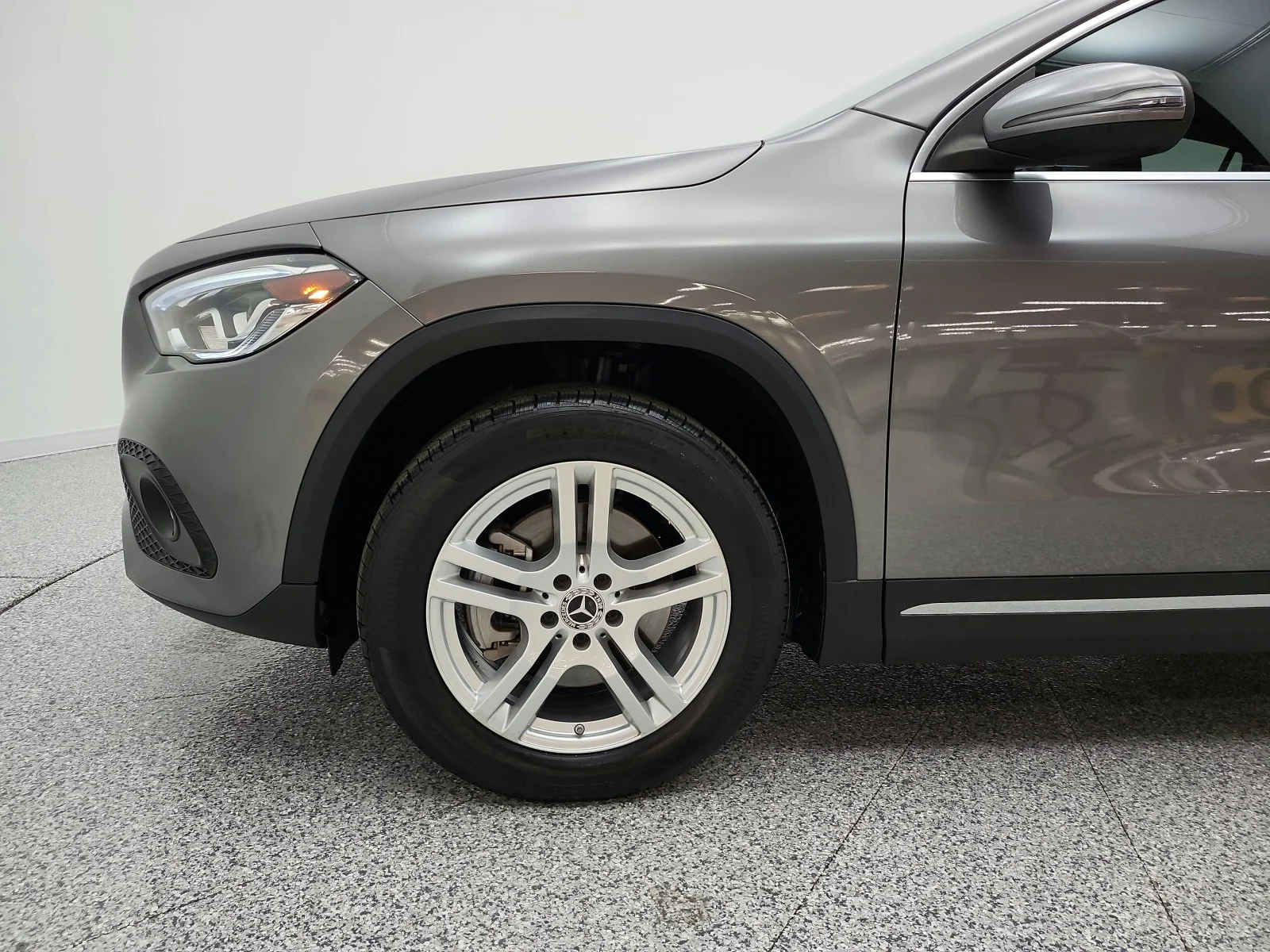 Used 2023 Mountain Grey Metallic Mercedes-Benz GLA 250 SUV image 21