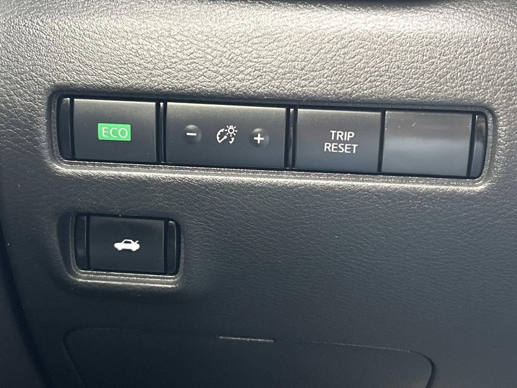 Used 2025 Gray Nissan S image 18