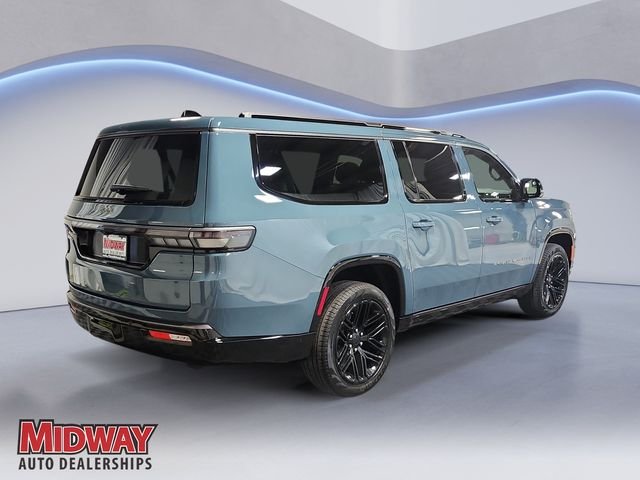 New 2026 Steel Blue Exterior Paint Jeep Limited Reserve image 5