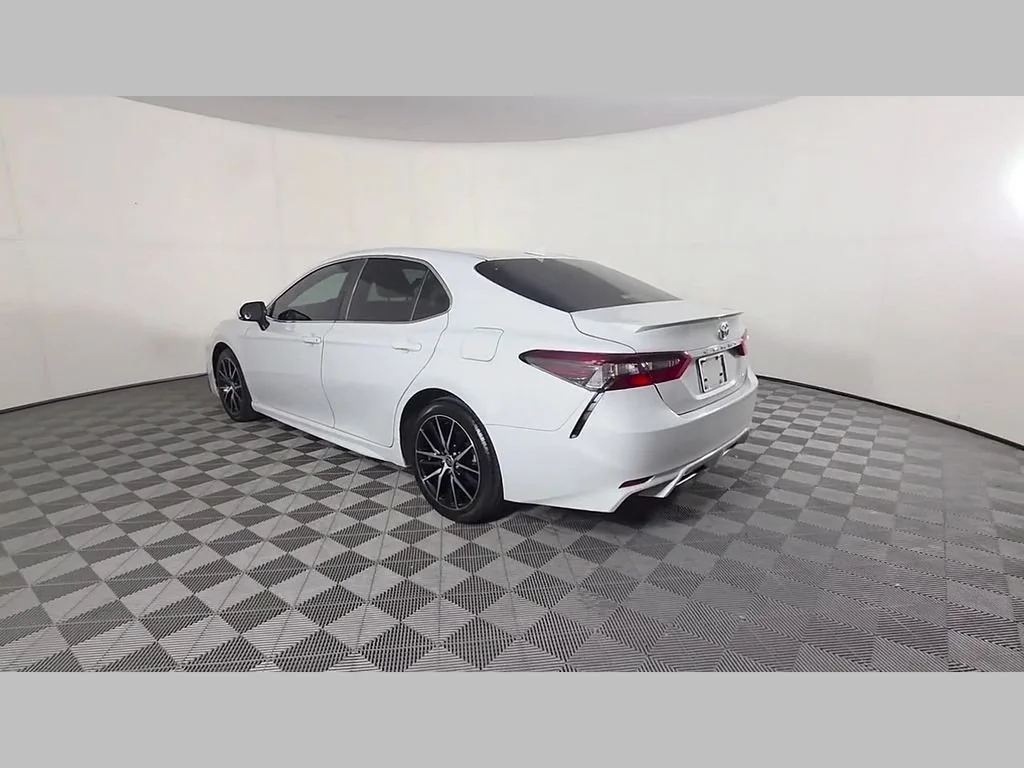 Used 2024 Ice Toyota SE image 43