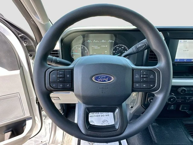 New 2025 Oxford White Ford XL KNAPHEIDE 11