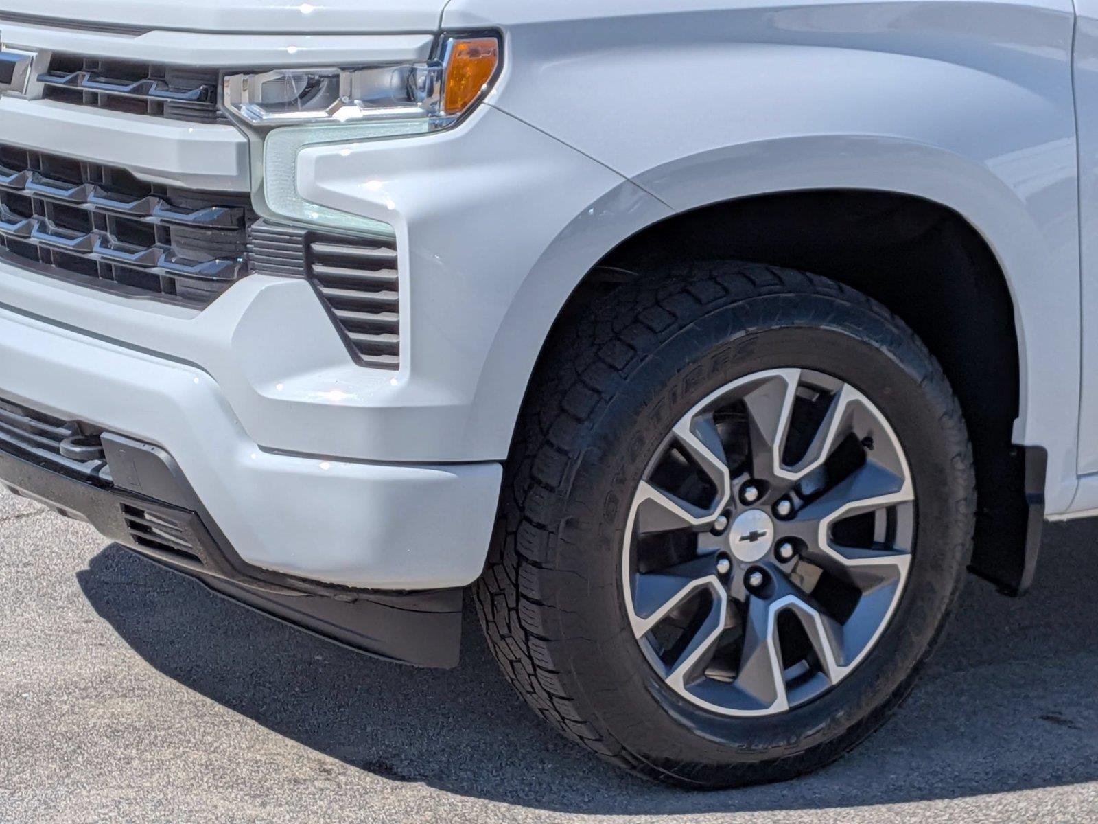 Used 2023 Summit White Chevrolet RST image 9