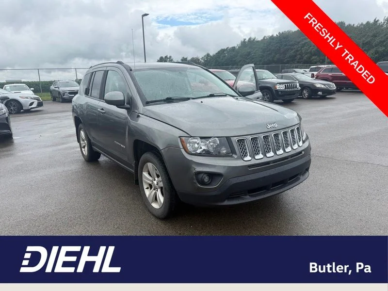 Used 2014 Gray Jeep Latitude image 1