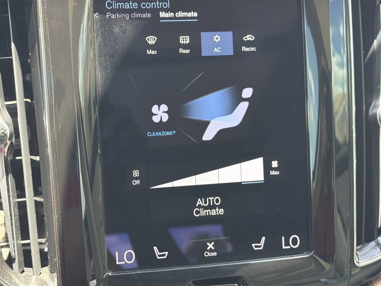 Used 2021 Denim Blue Metallic Volvo T6 Momentum image 25
