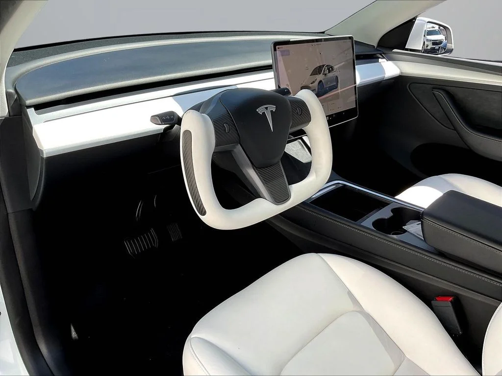 Used 2024 White Tesla Long Range image 17