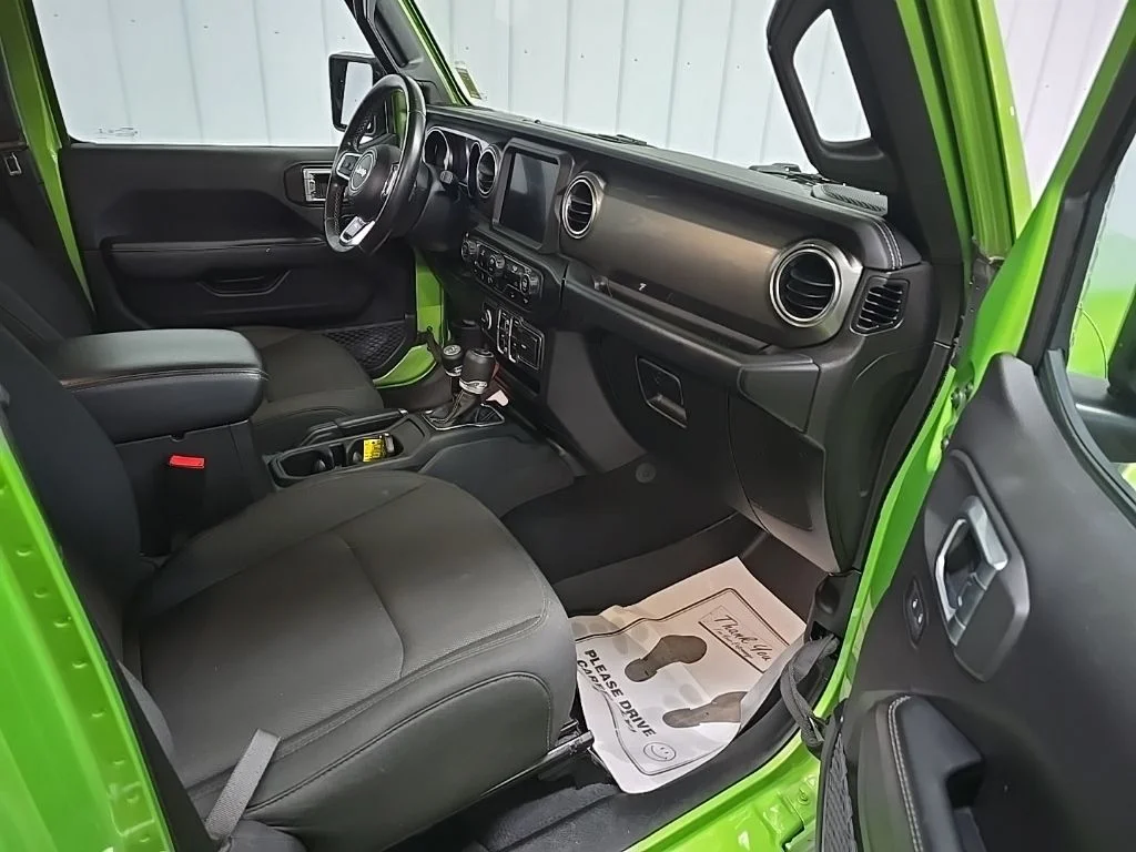 2020 Jeep Wrangler Unlimited Sahara - Photo 15