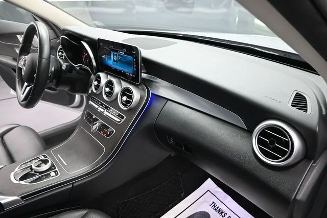 Used 2020  Mercedes-Benz C 300 image 23