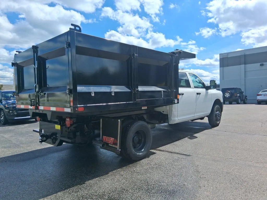 New 2026 Bright White Clear-Coat Exterior Paint RAM Tradesman image 7