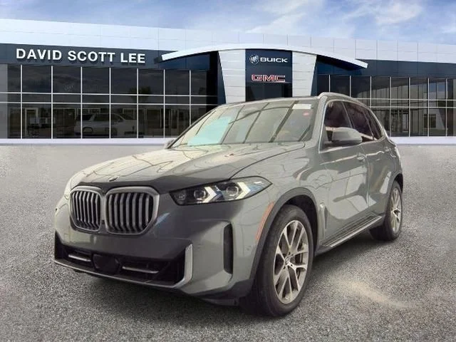 Used 2025 Gray BMW xDrive40i image 4