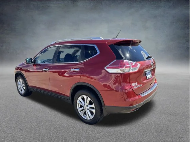 Used 2016 Red Nissan SV image 16