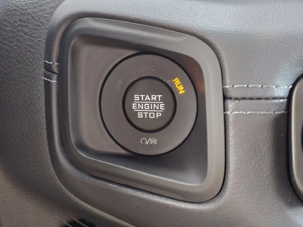 New 2027 Gray Jeep Sahara image 31