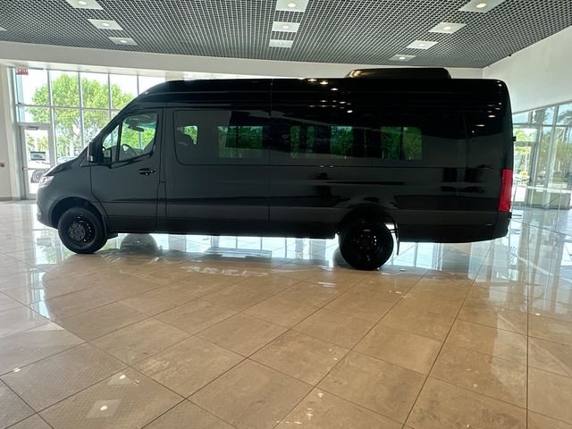 New 2026 Obsidian Black Metallic Mercedes-Benz Cargo 170 WB image 4