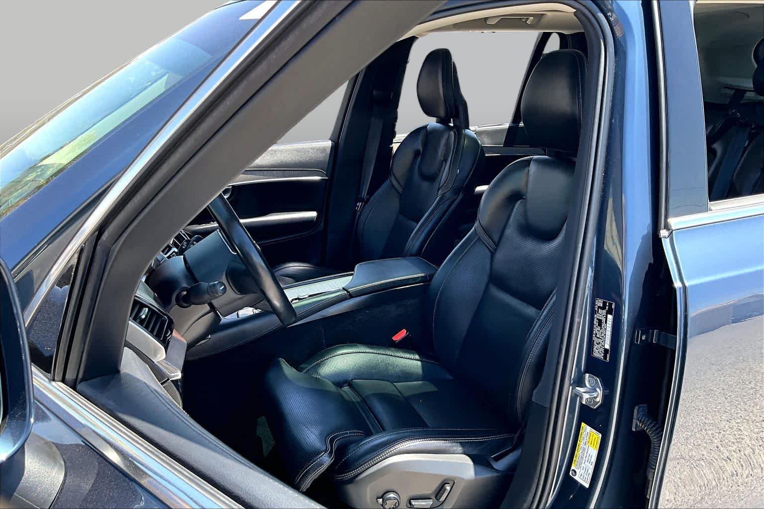 Pre-Owned 2021 Volvo XC90 Inscription